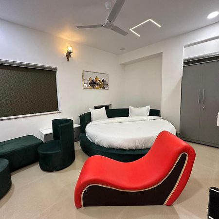 פונה Hotel O The Leela Inn מראה חיצוני תמונה
