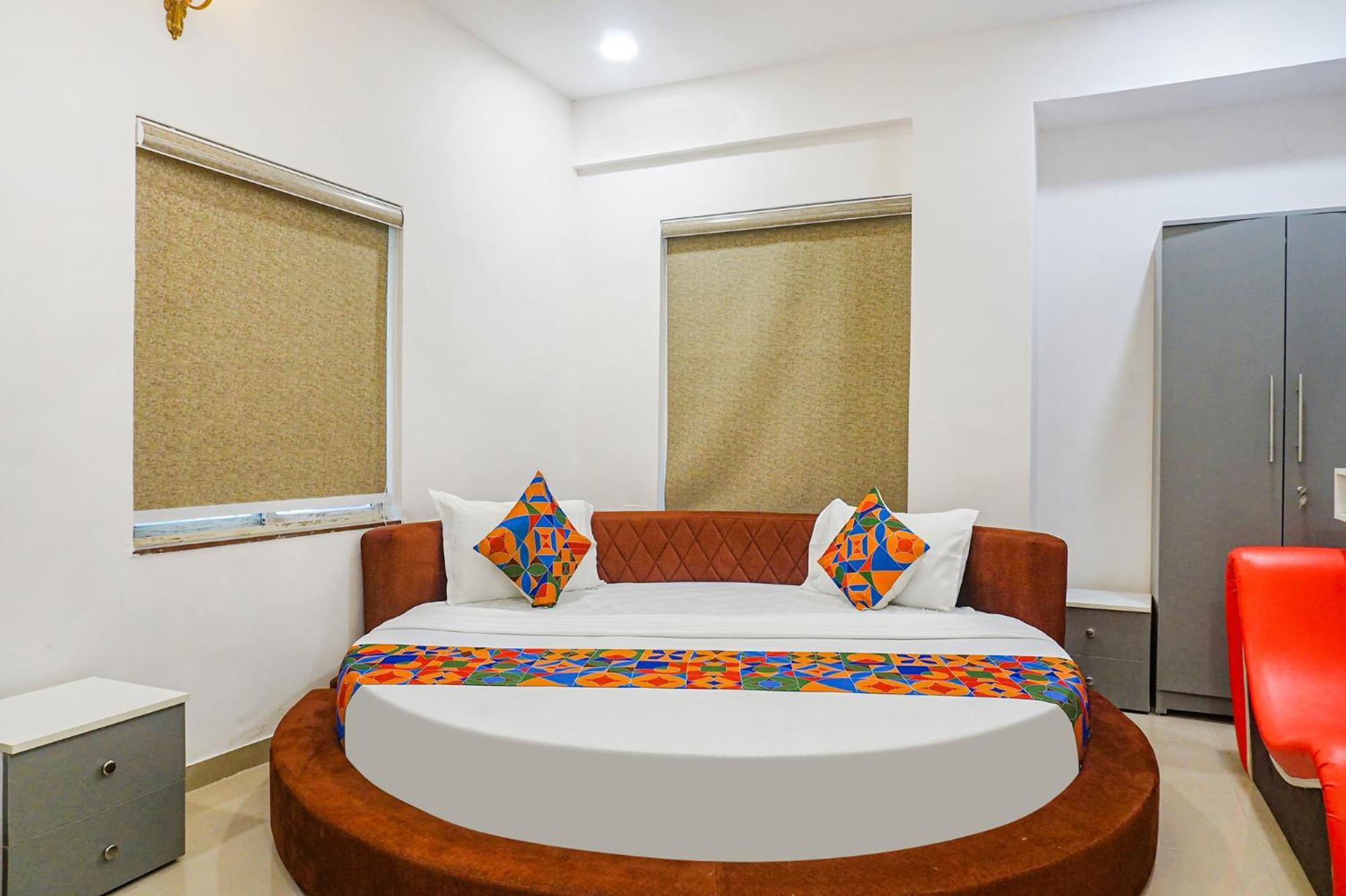 פונה Hotel O The Leela Inn מראה חיצוני תמונה