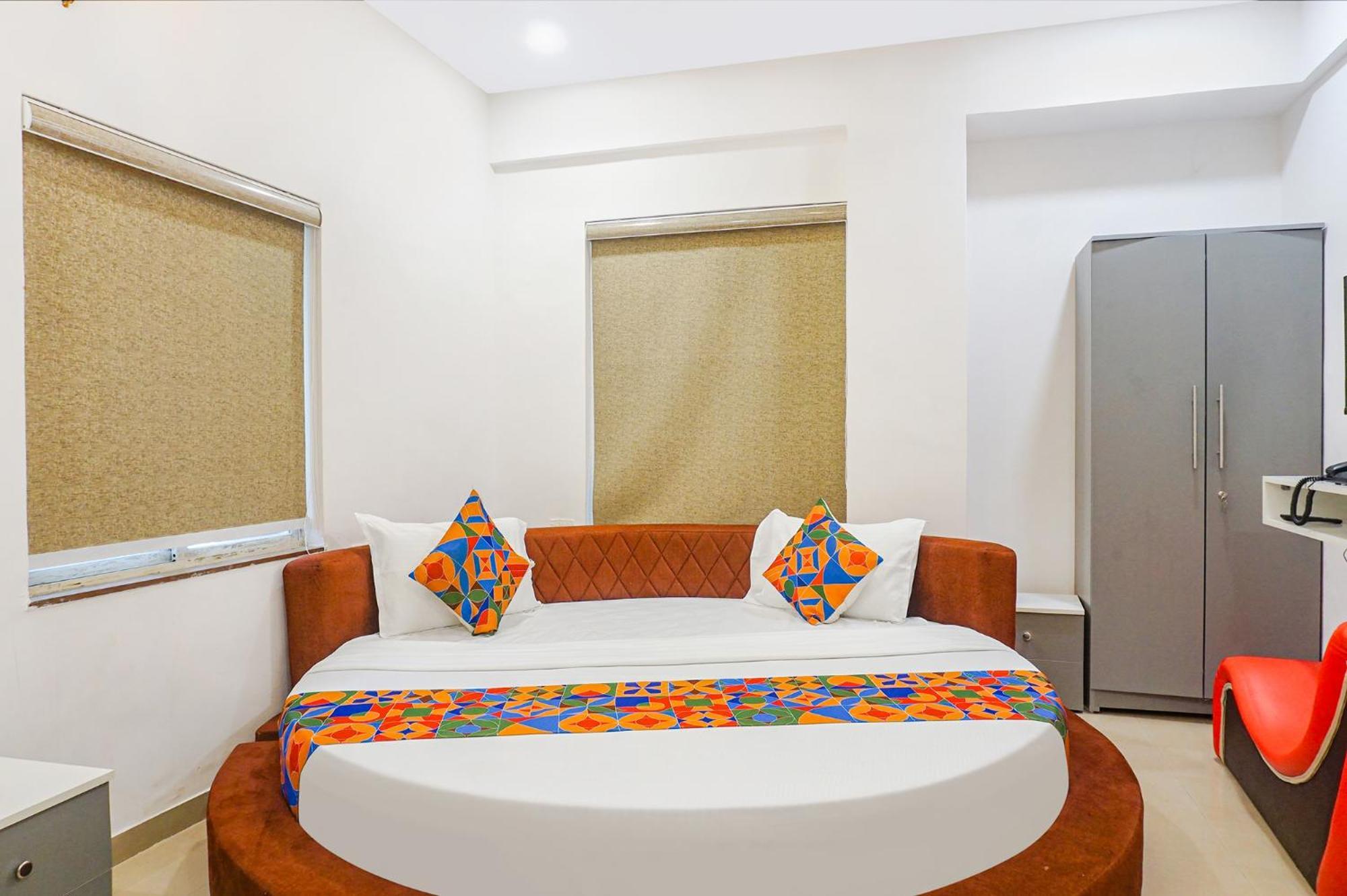 פונה Hotel O The Leela Inn מראה חיצוני תמונה