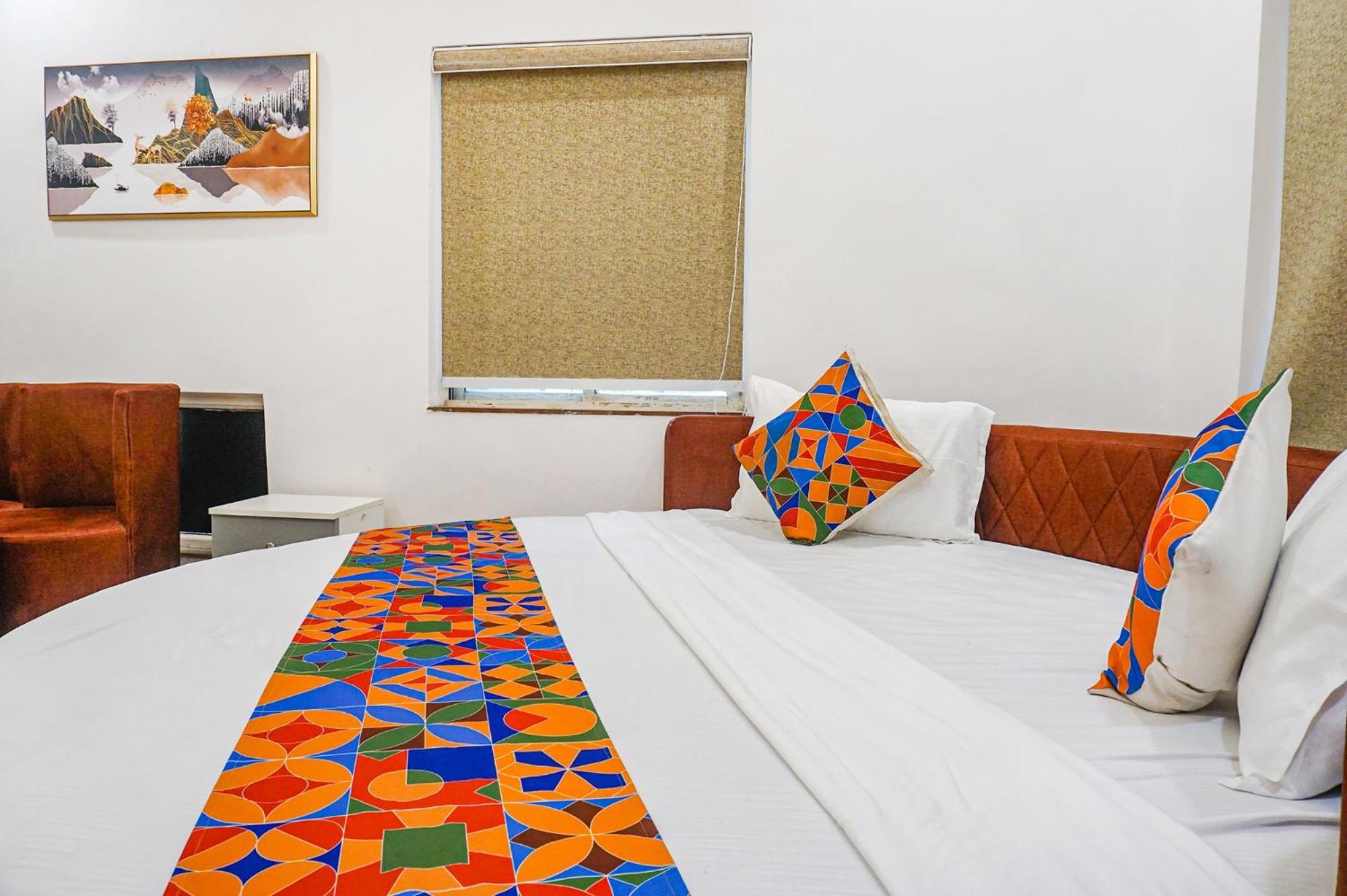 פונה Hotel O The Leela Inn מראה חיצוני תמונה