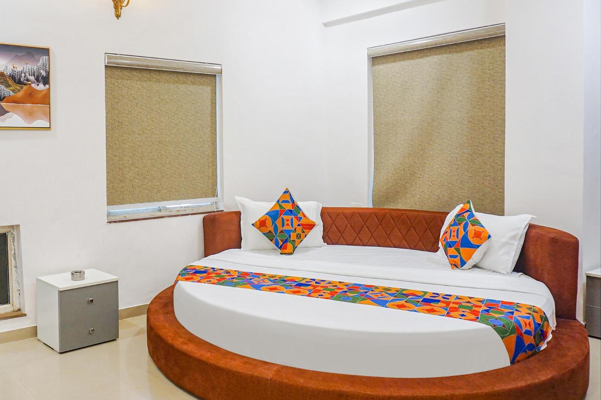 פונה Hotel O The Leela Inn מראה חיצוני תמונה